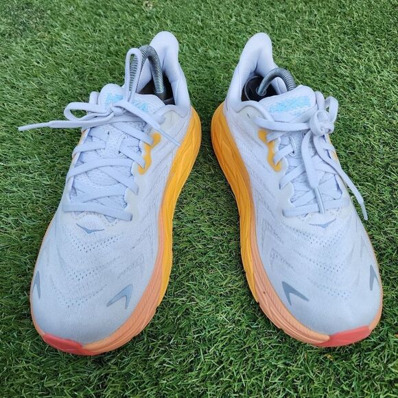 HOKA ARAHI 6 - Womens Athletic Shoes - SIZE 8.5D WIDE - Picture 2 of 9